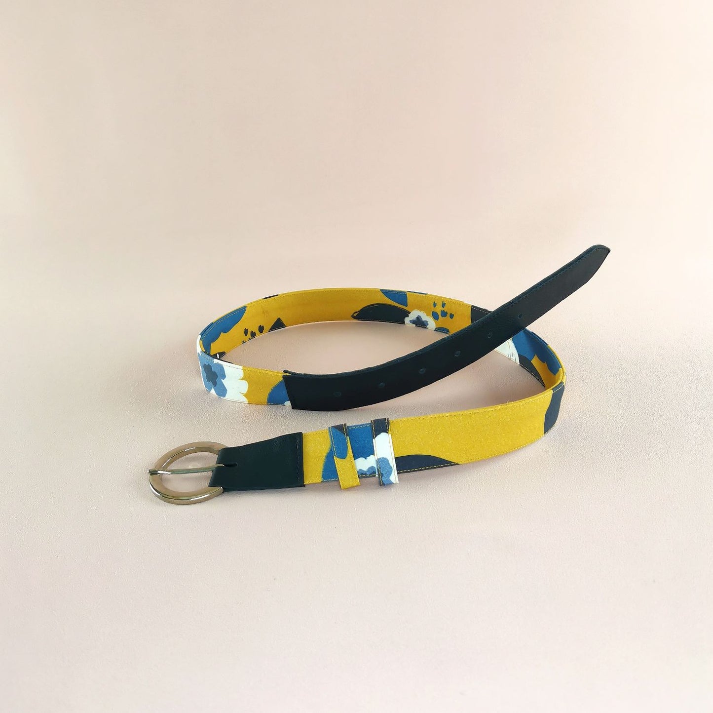 Ceinture en cuir et tissu