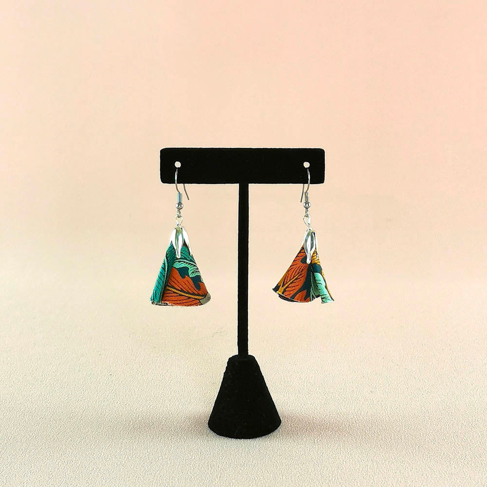 Boucles d’oreilles pompon en tissu