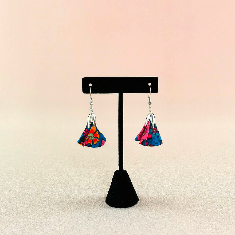 Boucles d’oreilles pompon en tissu