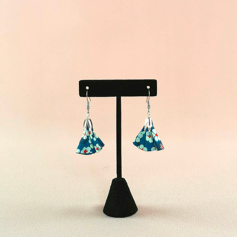 Boucles d’oreilles pompon en tissu