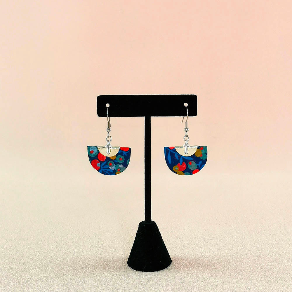 Boucles d’oreilles demi-lune en tissu