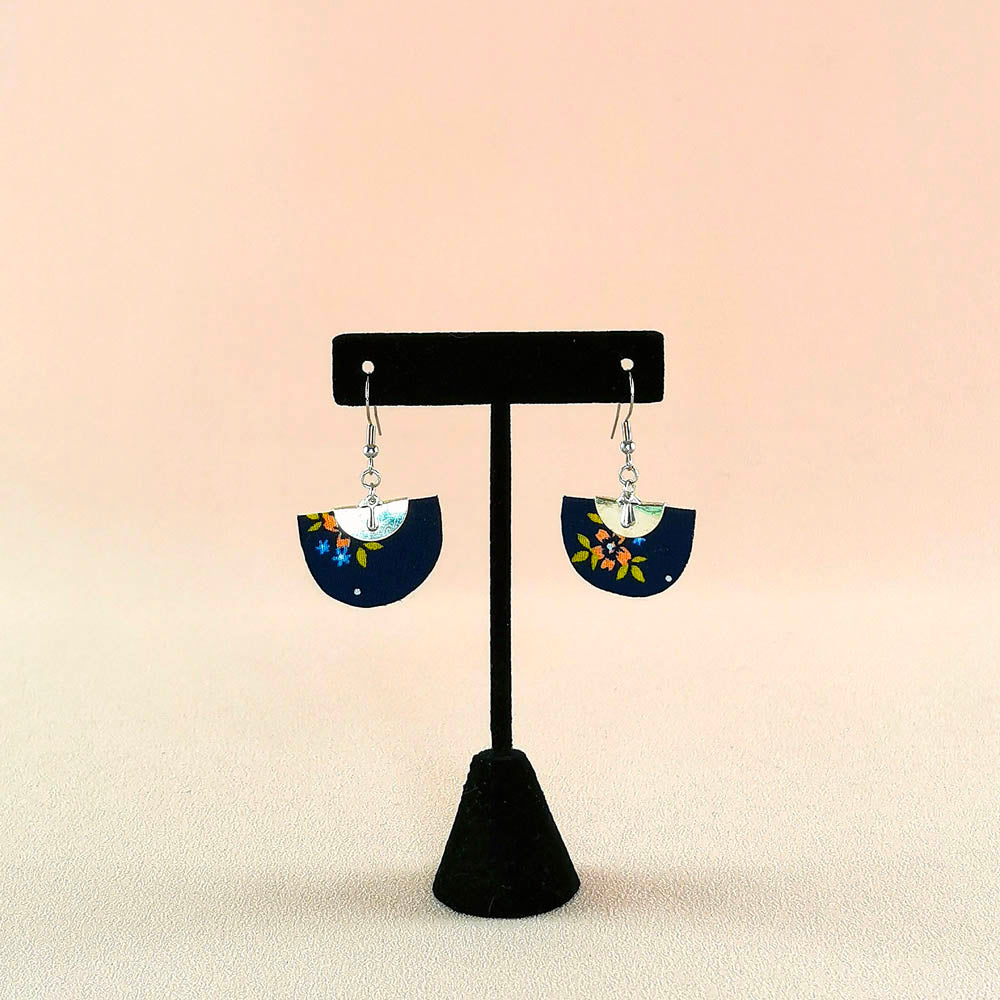 Boucles d’oreilles demi-lune en tissu